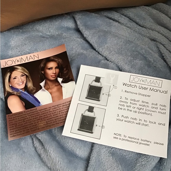 Joy and Iman Travel Purse - Picture 10 of 10